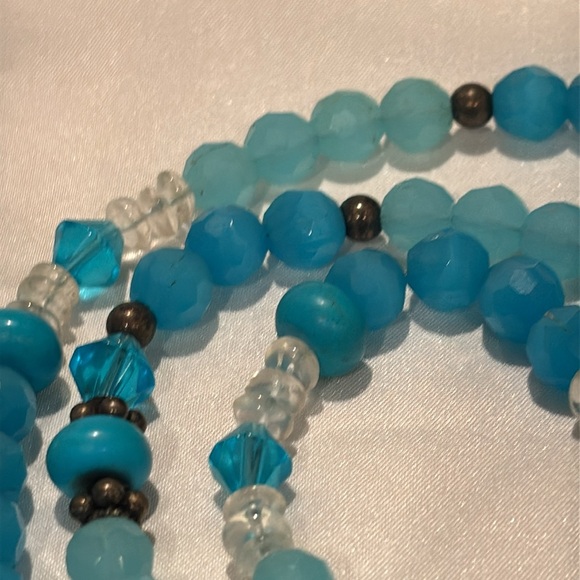 Pair of bright blue gemstone necklaces - in different lengths. - Picture 3 of 5